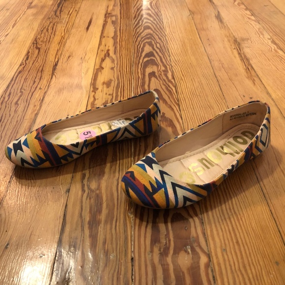 🔴sold🔴 Dollhouse Aztec Print Ballet Flats - Picture 2 of 5